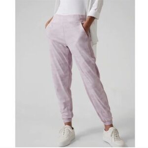 Athleta Brooklyn Lined Camo Jogger Pant Lux Shasta Purple Travel Athletic